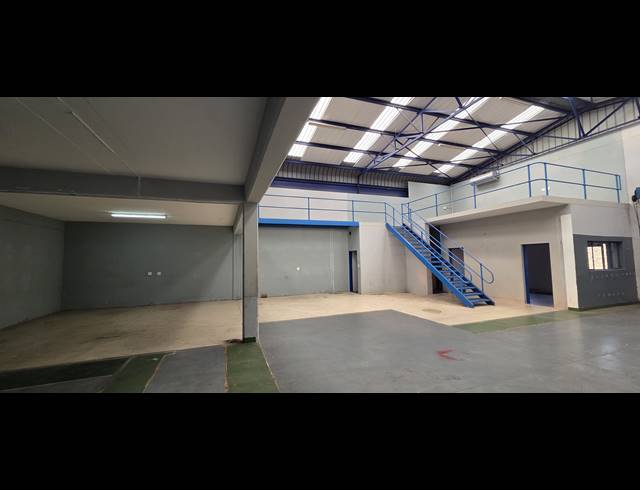 360M² WAREHOUSE TO LET IN RIVERSIDE PARK